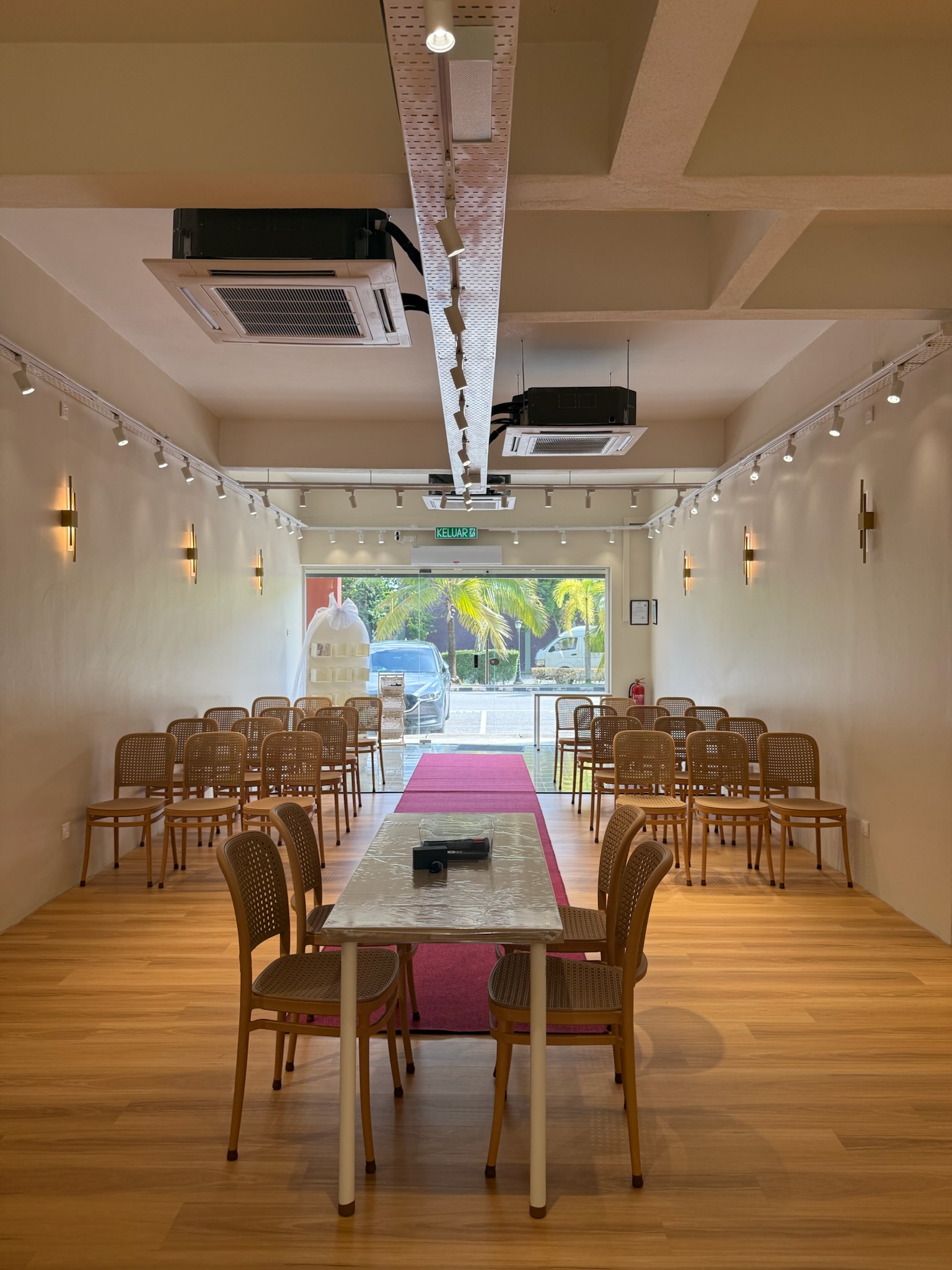 Meet 21 Event Space (Dewan 1)